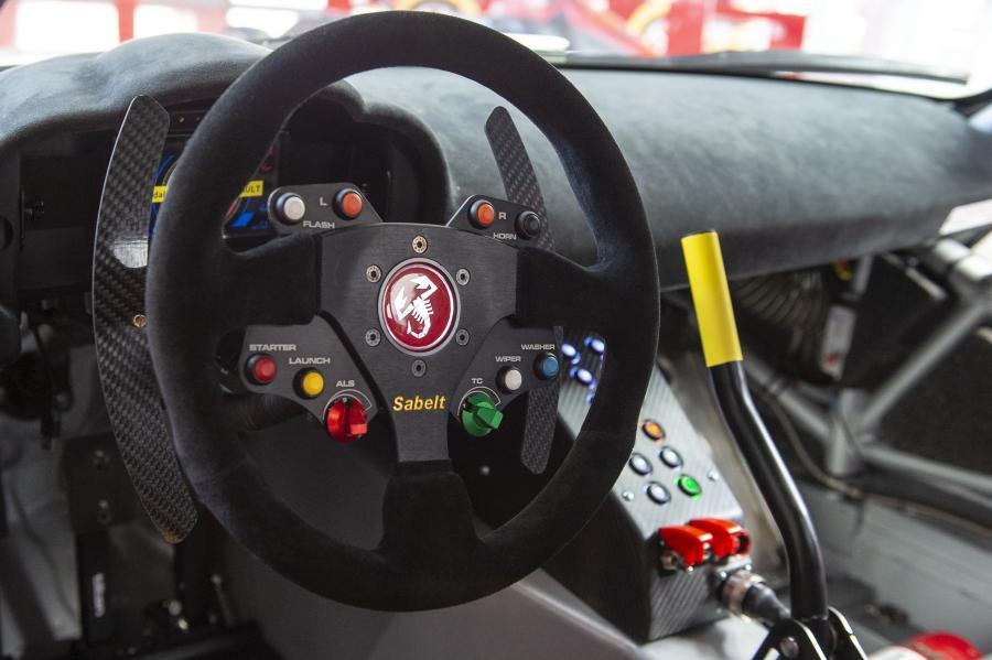 Панель приборов Abarth 124 rally (348) 2019 года  (фото 4 из 19)
